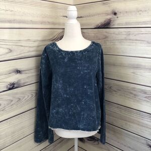 Anthropologie Cloth & Stone Denim Look Bell Sleeve Button Cutout Top Small